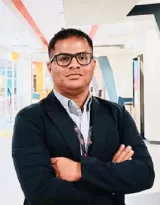 Portrait of Dr. Nivakan Sritharan
